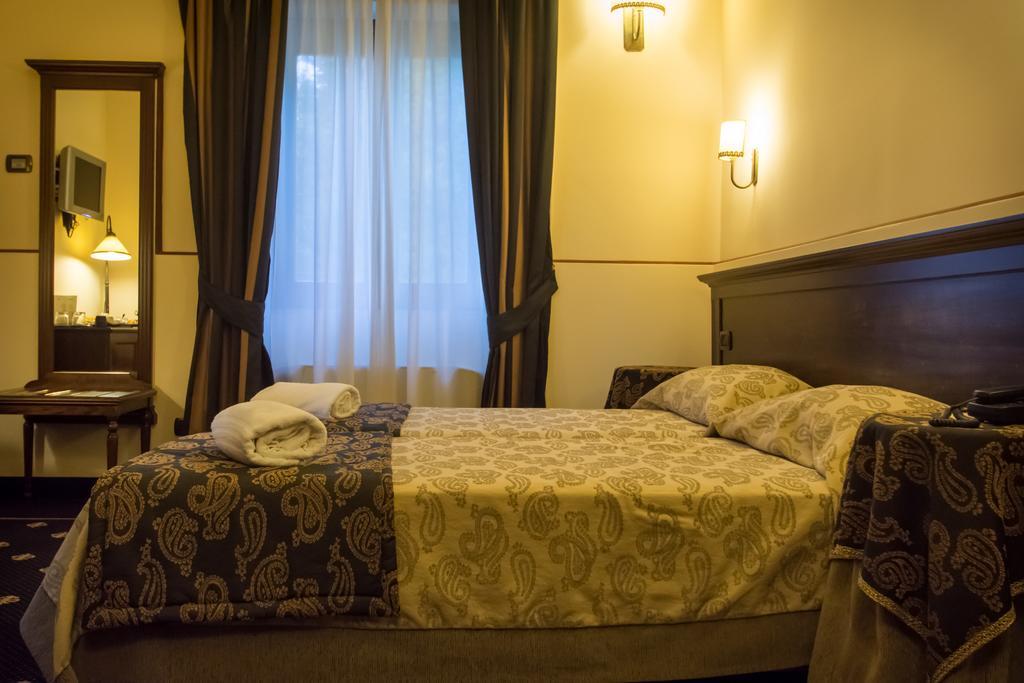 Antica Stazione Otel Chiaramonte Gulfi Oda fotoğraf